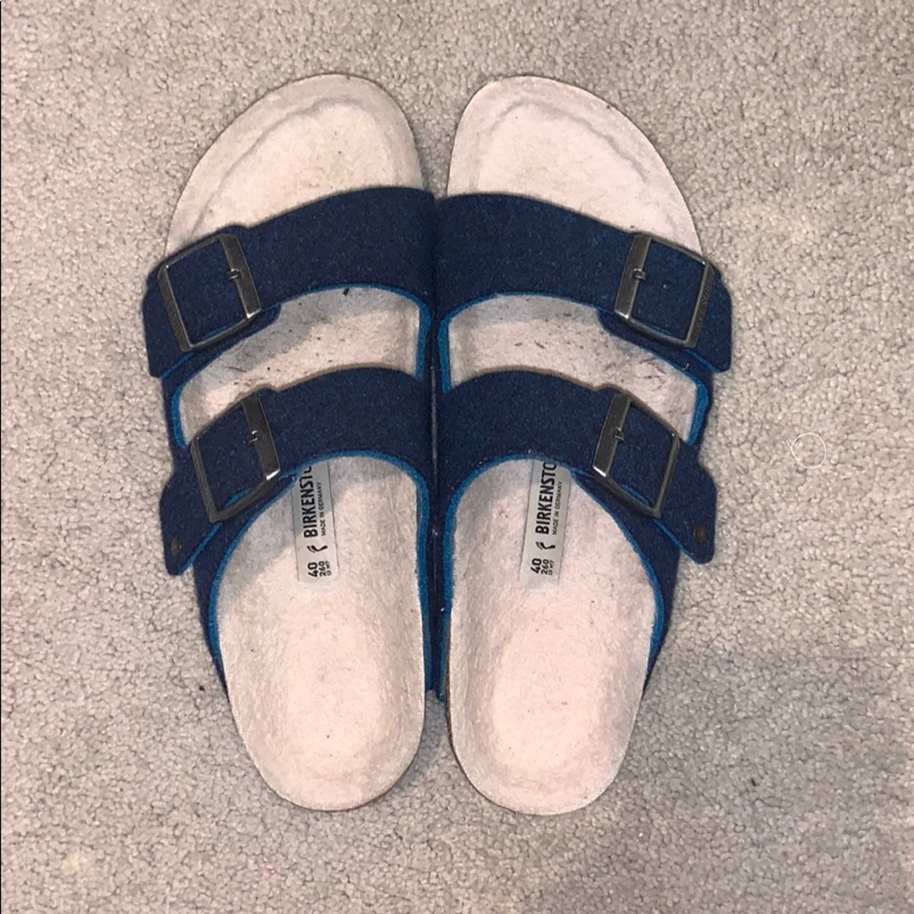 fuzzy birkenstock’s!
